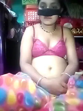 YourHotRandi online show from July 2026 06:32:02 PM