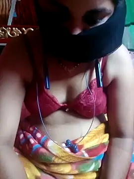 YourHotRandi online show from October 2025 06:31:01 PM