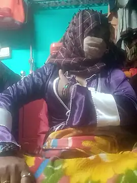 YourHotRandi online show from January 2026 05:51:01 PM