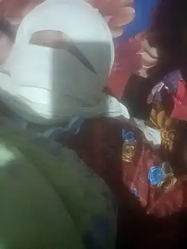 YourHotRandi online show from January 2025 06:51:02 PM