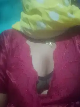 YourHotRandi online show from January 2025 05:59:01 PM