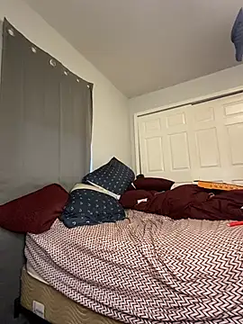 Yoshibaby2670 online show from February 2025 11:41:02 PM