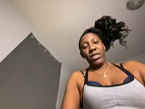 Yoshibaby2670 online show from March 2025 12:25:01 PM