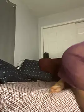 Yoshibaby2670 online show from February 2025 12:09:02 PM