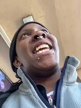 Yoshibaby2670 online show from February 2025 07:06:02 PM