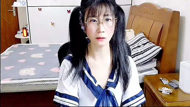 Snapshot of Strawberry_baby chatting on September 2025 03:56:01 PM Strawberry baby online show from September 2025 03:56:01 PM