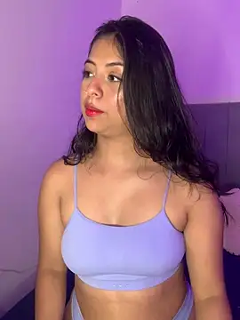 Julii- online show from March 2025 08:54:01 PM