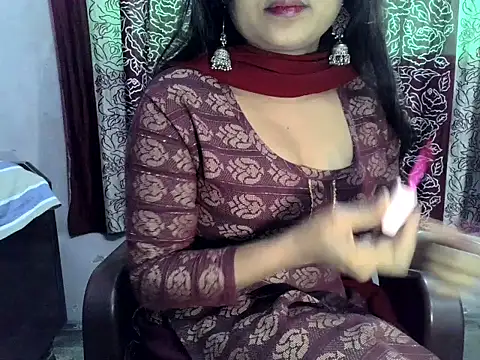 SIYA MAVI online show from December 2025 04:39:02 AM