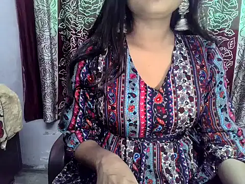 Snapshot of SIYA_MAVI chatting on December 2025 04:02:02 AM SIYA MAVI online show from December 2025 04:02:02 AM