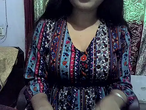 Snapshot of SIYA_MAVI chatting on November 2025 04:39:02 AM SIYA MAVI online show from November 2025 04:39:02 AM