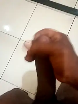 rodrig2107 online show from February 2026 12:37:01 PM