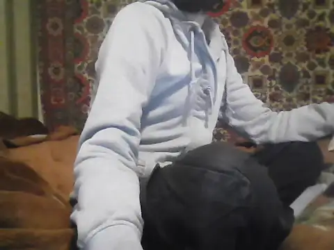 AlferezzSolvajo online show from October 2025 06:42:02 PM