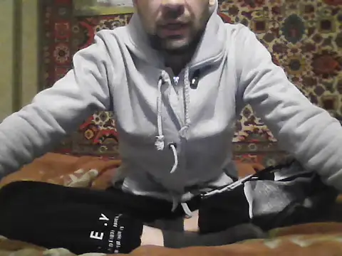 AlferezzSolvajo online show from December 2025 01:45:01 PM