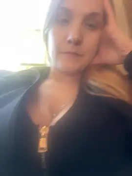 Snapshot of Kitty_DaCocks chatting on November 2025 08:41:01 PM Kitty DaCocks online show from November 2025 08:41:01 PM