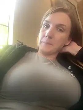 Snapshot of Kitty_DaCocks chatting on November 2025 09:08:01 PM Kitty DaCocks online show from November 2025 09:08:01 PM