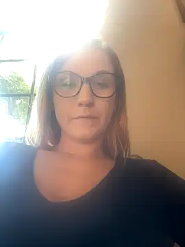 Snapshot of Kitty_DaCocks chatting on October 2025 08:00:01 PM Kitty DaCocks online show from October 2025 08:00:01 PM