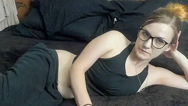 Snapshot of Kitty_DaCocks chatting on November 2025 05:49:02 PM Kitty DaCocks online show from November 2025 05:49:02 PM