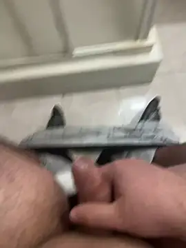 Snapshot of Franco2144 chatting on February 2025 01:30:02 AM Franco2144 online show from February 2025 01:30:02 AM