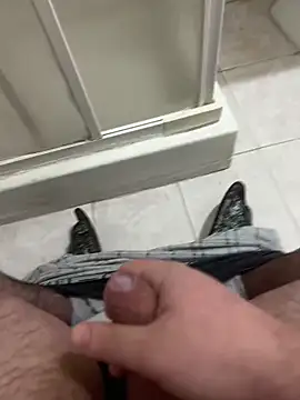 Snapshot of Franco2144 chatting on February 2025 01:08:02 AM Franco2144 online show from February 2025 01:08:02 AM