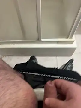 Snapshot of Franco2144 chatting on March 2025 10:52:02 PM Franco2144 online show from March 2025 10:52:02 PM