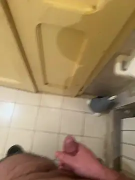 Snapshot of Franco2144 chatting on January 2025 05:44:01 PM Franco2144 online show from January 2025 05:44:01 PM