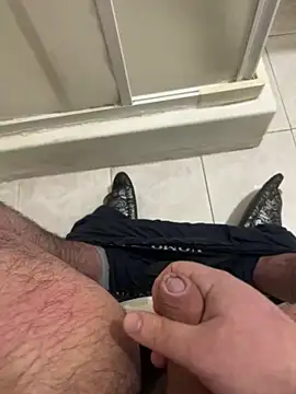 Snapshot of Franco2144 chatting on March 2025 02:14:02 AM Franco2144 online show from March 2025 02:14:02 AM