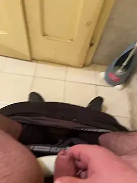 Snapshot of Franco2144 chatting on January 2025 11:25:01 PM Franco2144 online show from January 2025 11:25:01 PM