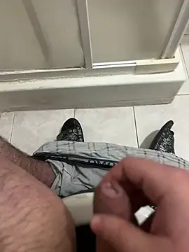 Snapshot of Franco2144 chatting on February 2025 11:26:02 PM Franco2144 online show from February 2025 11:26:02 PM