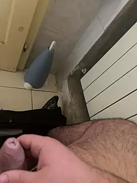 Snapshot of Franco2144 chatting on January 2025 01:09:02 PM Franco2144 online show from January 2025 01:09:02 PM