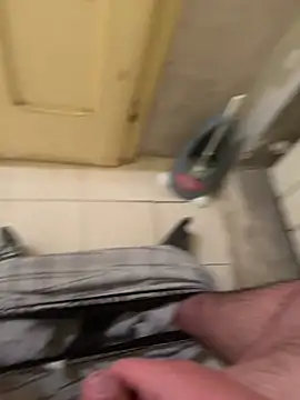 Snapshot of Franco2144 chatting on January 2025 01:18:02 AM Franco2144 online show from January 2025 01:18:02 AM