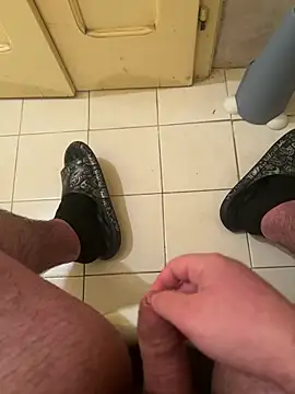 Snapshot of Franco2144 chatting on January 2025 07:13:01 PM Franco2144 online show from January 2025 07:13:01 PM