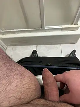 Snapshot of Franco2144 chatting on March 2025 03:24:01 PM Franco2144 online show from March 2025 03:24:01 PM