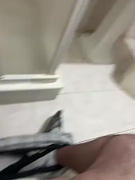 Snapshot of Franco2144 chatting on March 2025 02:44:01 AM Franco2144 online show from March 2025 02:44:01 AM