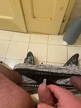 Snapshot of Franco2144 chatting on January 2025 08:50:01 PM Franco2144 online show from January 2025 08:50:01 PM