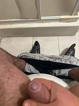 Snapshot of Franco2144 chatting on December 2025 08:04:02 PM Franco2144 online show from December 2025 08:04:02 PM