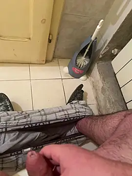 Snapshot of Franco2144 chatting on January 2025 05:21:01 PM Franco2144 online show from January 2025 05:21:01 PM