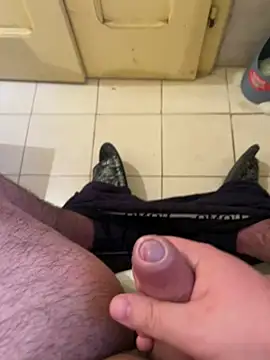 Snapshot of Franco2144 chatting on March 2025 02:42:02 PM Franco2144 online show from March 2025 02:42:02 PM