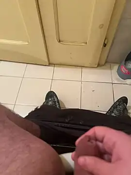 Snapshot of Franco2144 chatting on March 2025 07:31:02 PM Franco2144 online show from March 2025 07:31:02 PM