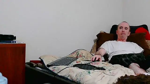 drummer9 online show from November 2025 01:17:01 AM