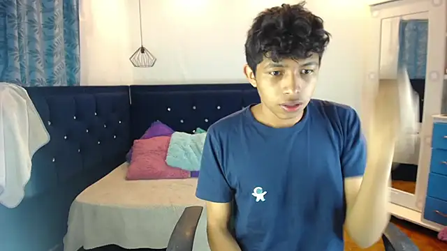 twinkmilk  online show from March 2025 12:28:02 PM