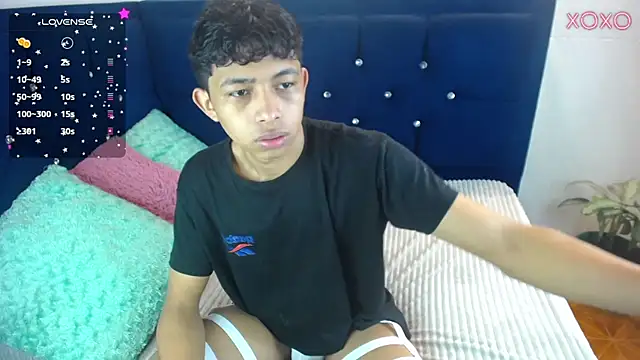 twinkmilk  online show from March 2025 12:32:02 PM