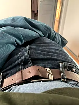 Pierre22000 online show from December 2025 02:21:02 PM