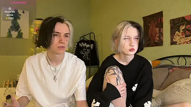 VeryRare TwinS online show from November 2025 08:23:02 PM