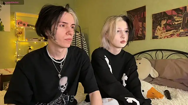 VeryRare TwinS online show from October 2025 07:47:01 PM