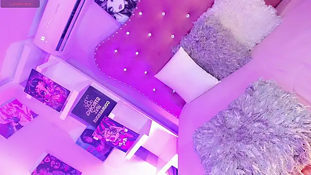 Diva Smith02 online show from June 2026 11:00:01 AM