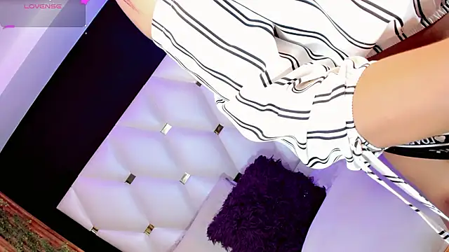 Diva Smith02 online show from March 2026 11:33:02 AM