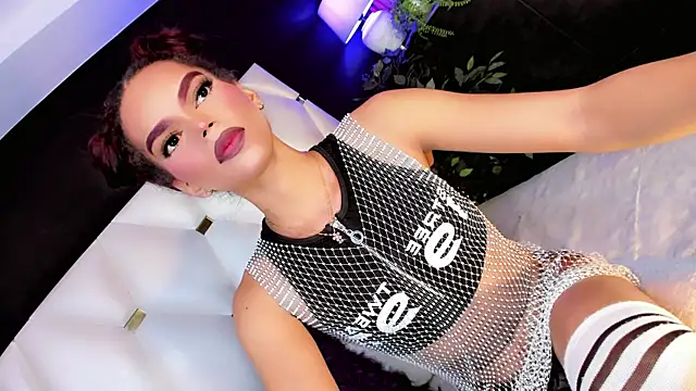 Diva Smith02 online show from April 2026 10:40:01 AM