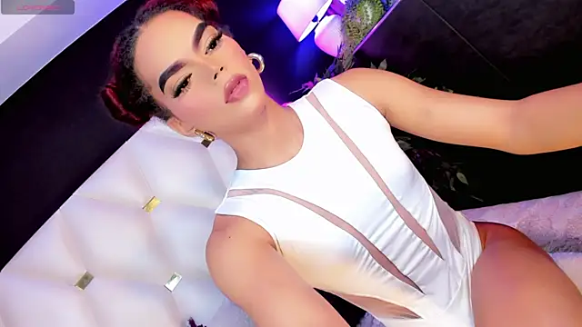 Diva Smith02 online show from May 2026 11:58:02 AM