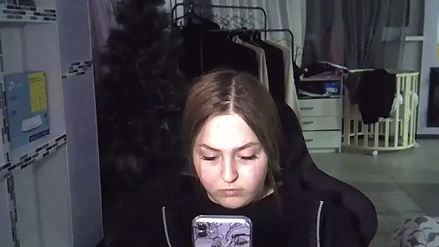 Snapshot of Emilie_Kitty chatting on January 2025 03:55:02 PM Emilie Kitty online show from January 2025 03:55:02 PM