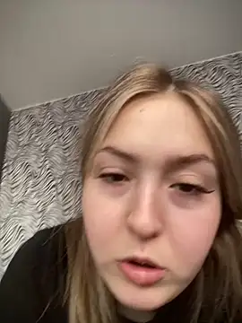 Snapshot of Emilie_Kitty chatting on January 2025 09:41:01 AM Emilie Kitty online show from January 2025 09:41:01 AM